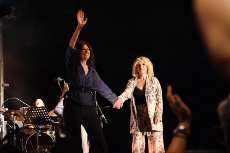 Μαγευτική μουσική βραδιά χάρισαν η Ελευθερία Αρβανιτάκη και η Ελεονώρα Ζουγανέλη στο κοινό της Νάουσας