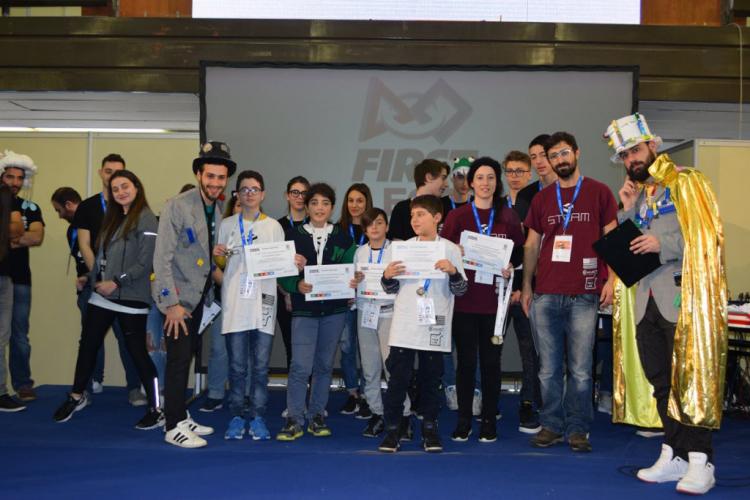 Διάκριση των Ομάδων Ρομποτικής της Δημόσιας Βιβλιοθήκης Βέροιας στο διαγωνισμό ρομποτικής First Lego League