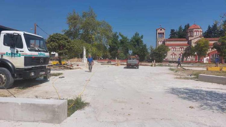 Δήμος Βέροιας : Σε εξέλιξη οι εργασίες για την «Ανάπλαση Πλατείας Μακροχωρίου»