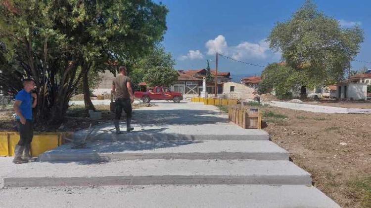 Δήμος Βέροιας : Σε εξέλιξη οι εργασίες για την «Ανάπλαση Πλατείας Μακροχωρίου»