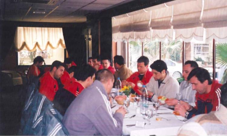 Γυρνώντας το χρόνο πίσω...  2002-2003: Αγωνιστική χρονιά ορόσημο για την ανδρική ομάδα χάντμπολ του Φιλίππου Βέροιας!