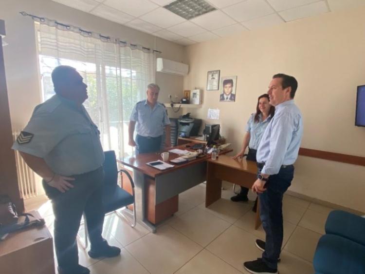 Επισκέψεις του υποψήφιου δημάρχου Νάουσας Ν.Καρανικολά στο Νοσοκομείο, στο Αστυνομικό Τμήμα και στο Δασαρχείο Νάουσας