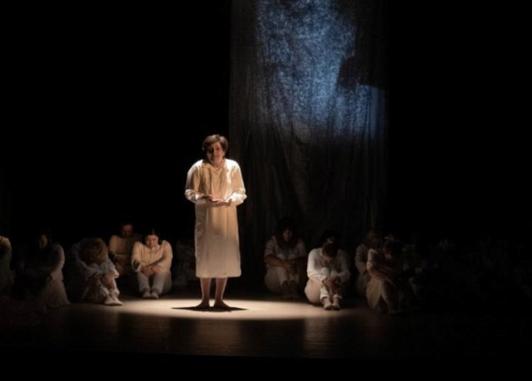 Θεατρικό δρώμενο «Φωνές γυναικών» από την θεατρική ομάδα ΘΕΡΩΣ της ΚΙΝΗΜΑΤΟΔΡΑΣΙΣ