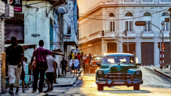 Κούβα : 40 λίτρα βενζίνης, ένα μηνιάτικο για τους κατοίκους της!