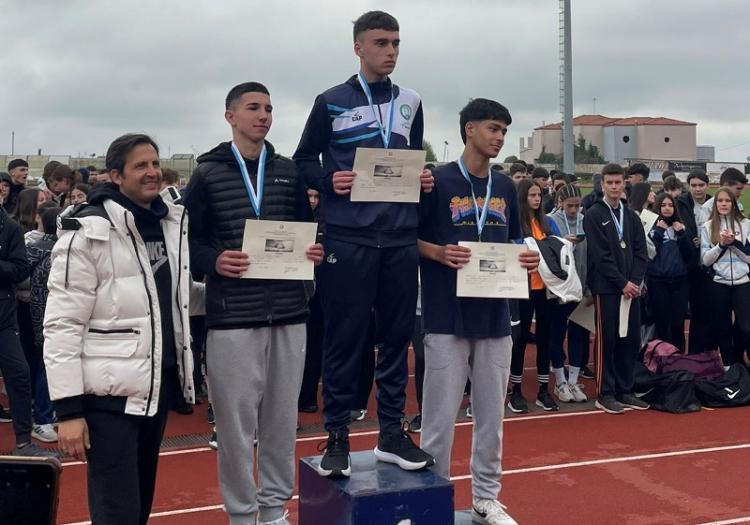 Εντυπωσίασαν με 16 πρωτιές και 28 συνολικά μετάλλια οι μαθητές - αθλητές του ΟΚΑ Βικέλα Βέροιας στους μαθητικούς αγώνες στίβου του νομού Ημαθίας