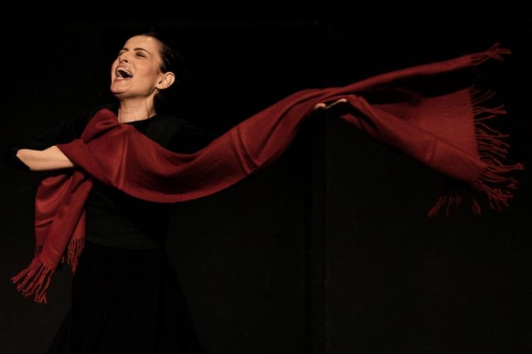 «Σέρρα – Η Ψυχή του Πόντου» του Γιάννη Καλπούζου με την Χρύσα Παπά, 24 Μαΐου 2024 στο Δημοτικό Θέατρο Νάουσας