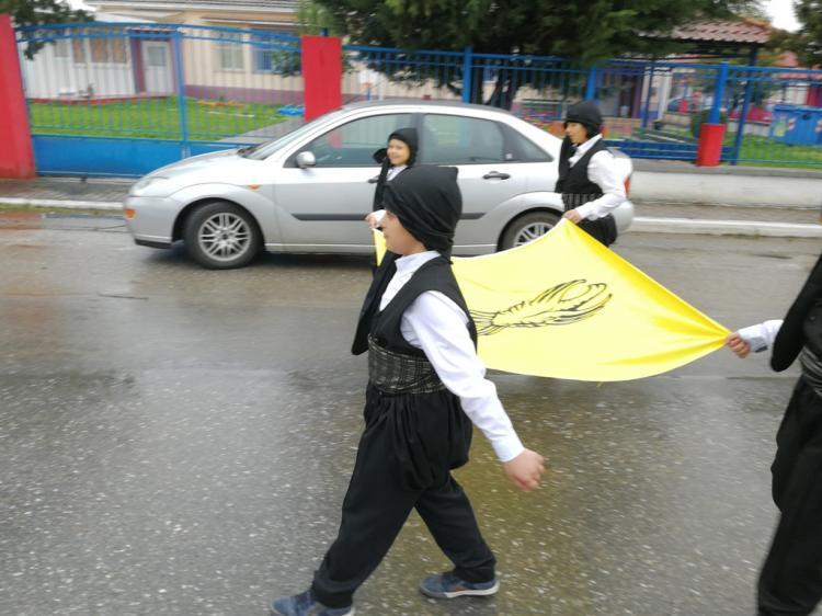 Η Εύξεινος Λέσχη Ειρηνούπολης στην παρέλαση του Αγγελοχωρίου
