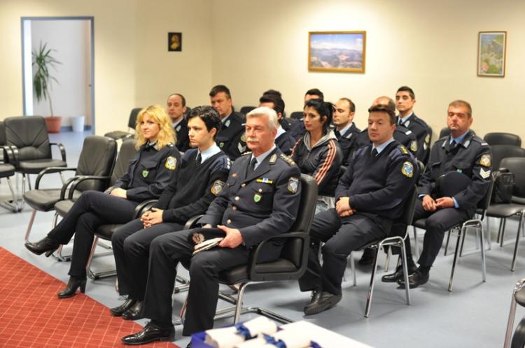 Πραγματοποιήθηκε η τελετή απονομής πιστοποιητικών σπουδών σε συνολικά 11 αστυνομικούς στη Σχολή Αστυνομίας στο Πανόραμα