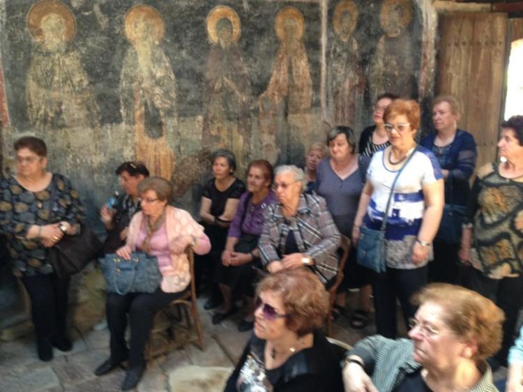 Μέλη του ΚΑΠΗ ξεναγήθηκαν στους αρχαιολογικούς χώρους των Ναών Αγίου Παταπίου και Αναστάσεως Σωτήρος Χριστού