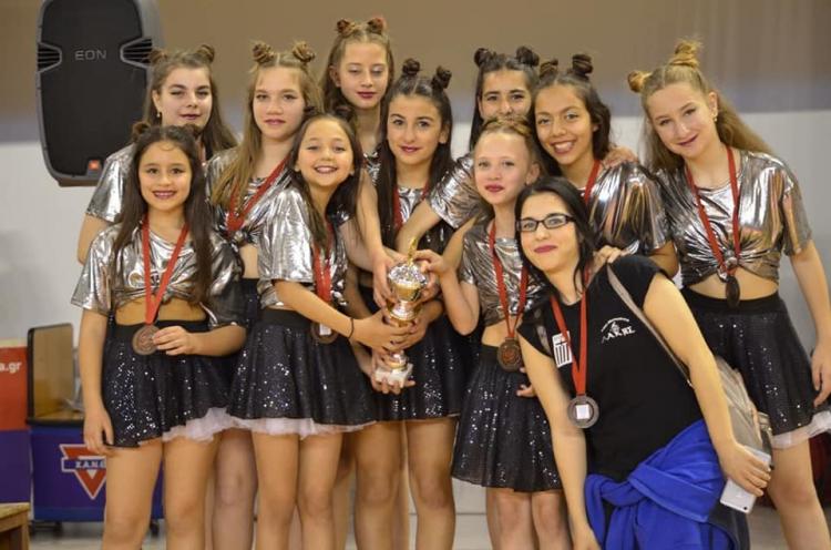 Σάρωσαν τα μετάλλια τα κορίτσια του τμήματος χορού του Φιλίππου Βέροιας