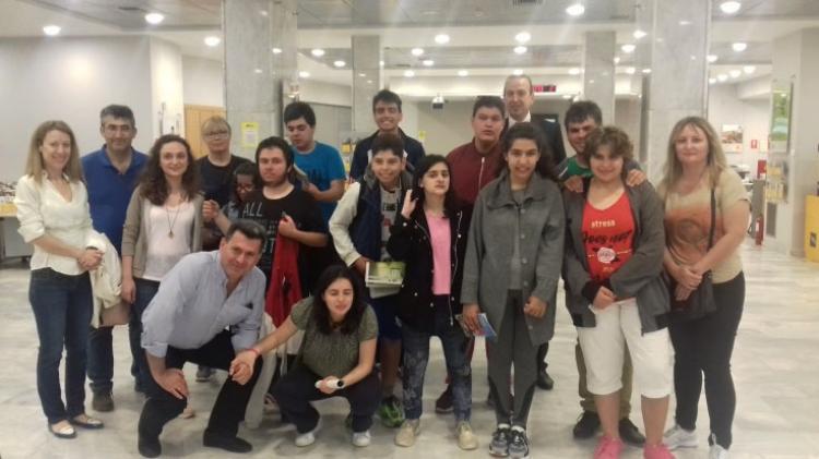 Επίσκεψη μαθητών του ΕΕΕΕΚ Αλεξάνδρειας στα υποκαταστήματα των ΕΛΤΑ και της Τράπεζας Πειραιώς