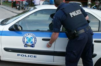 Σύλληψη 20χρονου και 26χρονης στην Ημαθία για κλοπή χρυσής αλυσίδας από κοσμηματοπωλείο