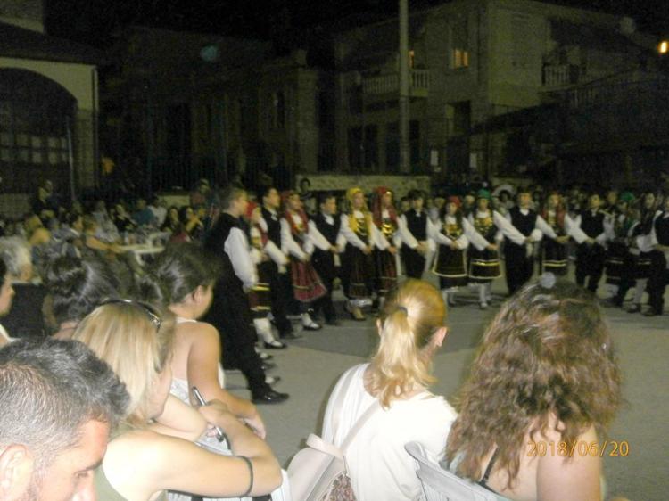 Μάγεψαν το κοινό τα παιδικά χορευτικά τμήματα της Ημαθίας στην ετήσια παράσταση που διοργανώνει η Θρακική Εστία Βέροιας