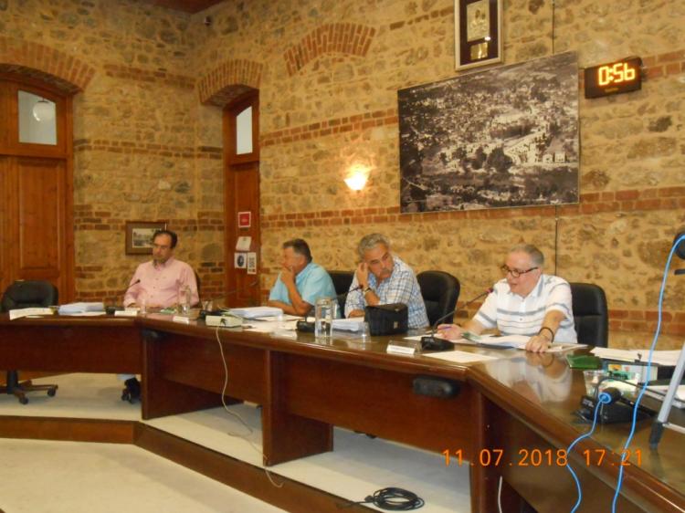 «Εκρηκτική» συνεδρίαση του δημοτικού συμβουλίου Βέροιας, ολοκληρώθηκε τάχιστα παρά τα 91 θέματα