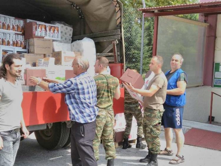 Συγκέντρωση τροφίμων στο Στρατιωτικό Πρατήριο Βέροιας από το Πολιτικό Προσωπικό ΥΕΘΑ Κ. Μακεδονίας
